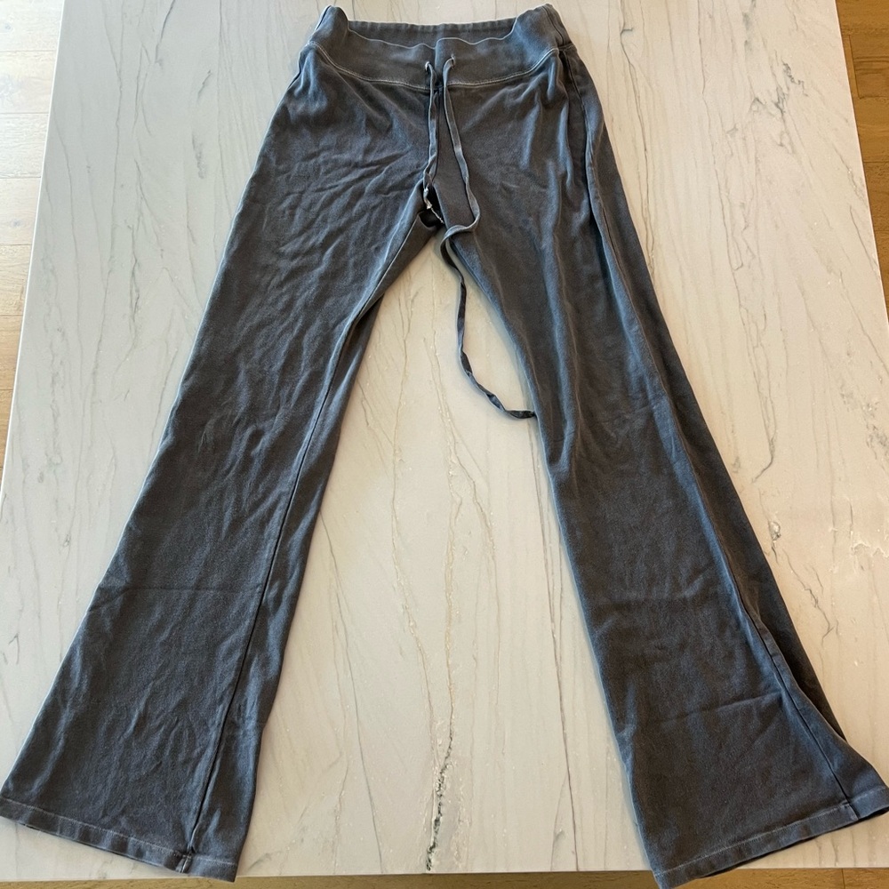 Brandy Melville Hilary Yoga Pants